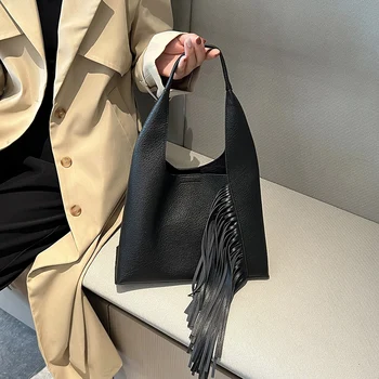 2022 Брендовая сумка для подмышек с кисточками для женщин, высококачественная сумка через плечо из искусственной кожи, роскошные кошельки и сумки, дизайнерская сумка-тоут, милая сумка-ведро